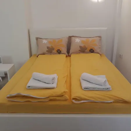 White Pearl Apartment *